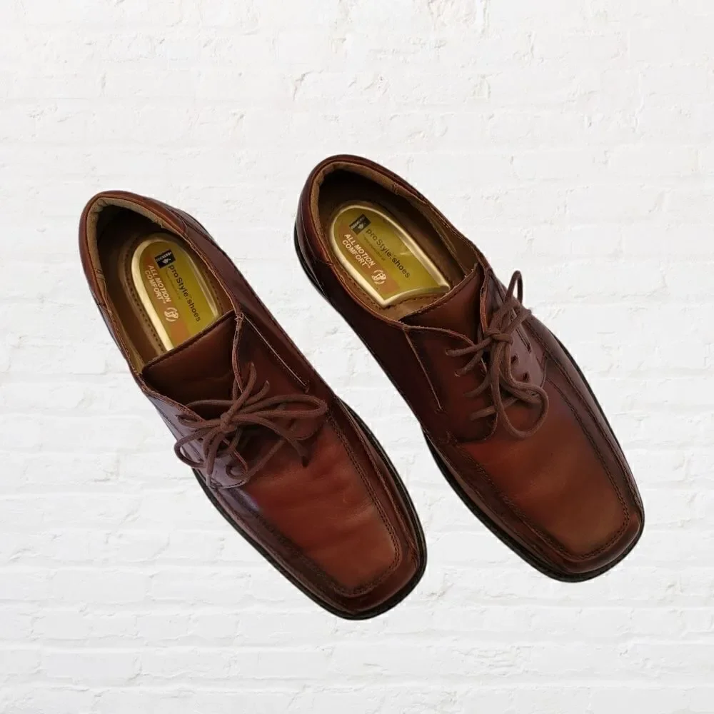 Dockers Men's Size 10 Brown Leather Square Toe Oxfords with Comfort Heels